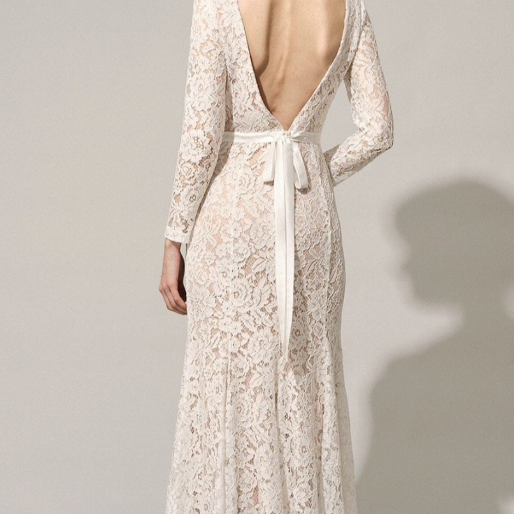 BNWT / RIHOAS / Small / Large  Simple Wedding Dress / Special Occasions - Picture 6 of 8